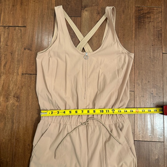 Lululemon Beige Shift in Time Cross Back Jumpsuit Sz 6 - Picture 13 of 16